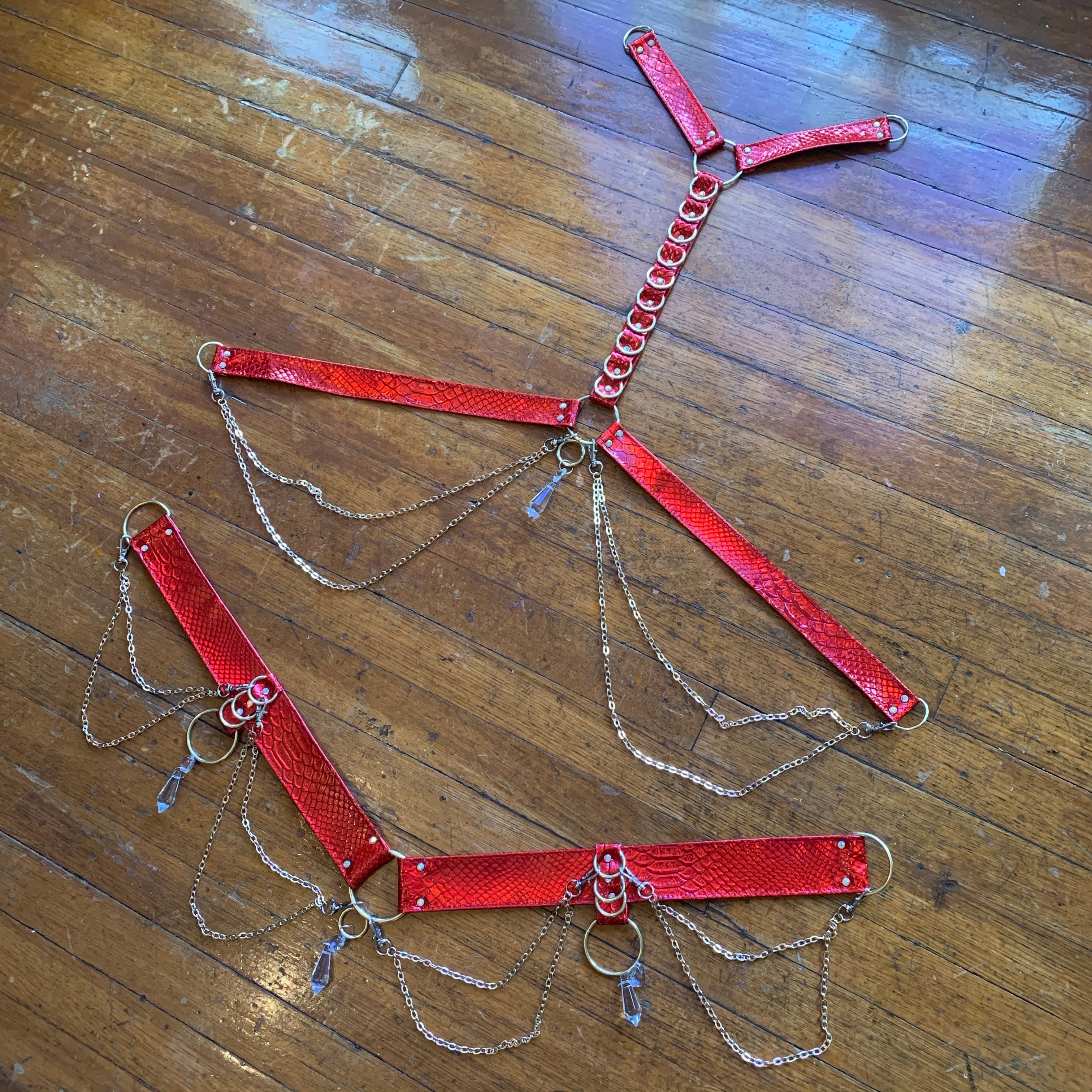 Cherry Bombshell Convertible Harness Set