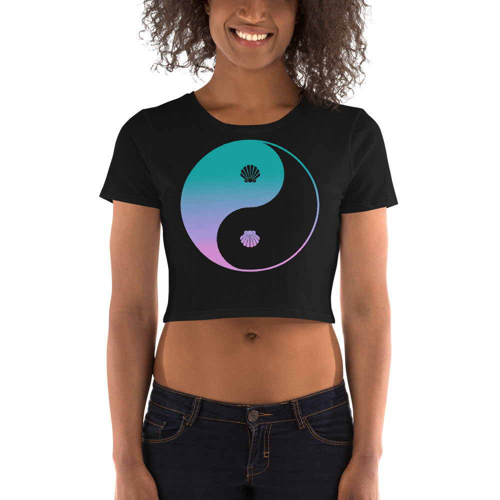 Seashell Yin Yang Crop Tee
