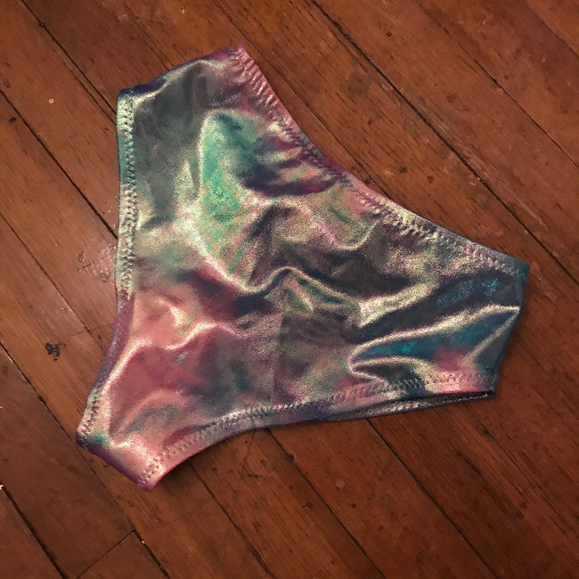 Periwinkle Prism Scrunch Bottoms - S